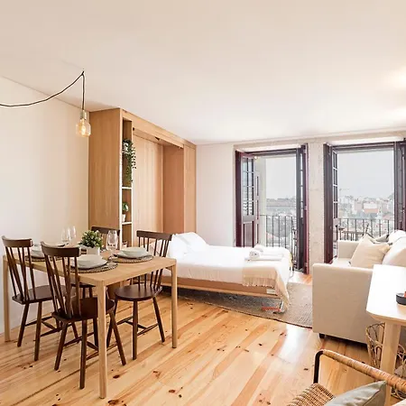 Downtown W/ Gorgeous Views By Lovelystay Apartment