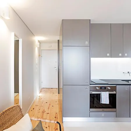 아파트 Downtown W/ Gorgeous Views By Lovelystay